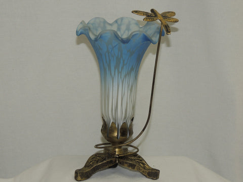 Dragonfly Lily Soaring Lamp image 1
